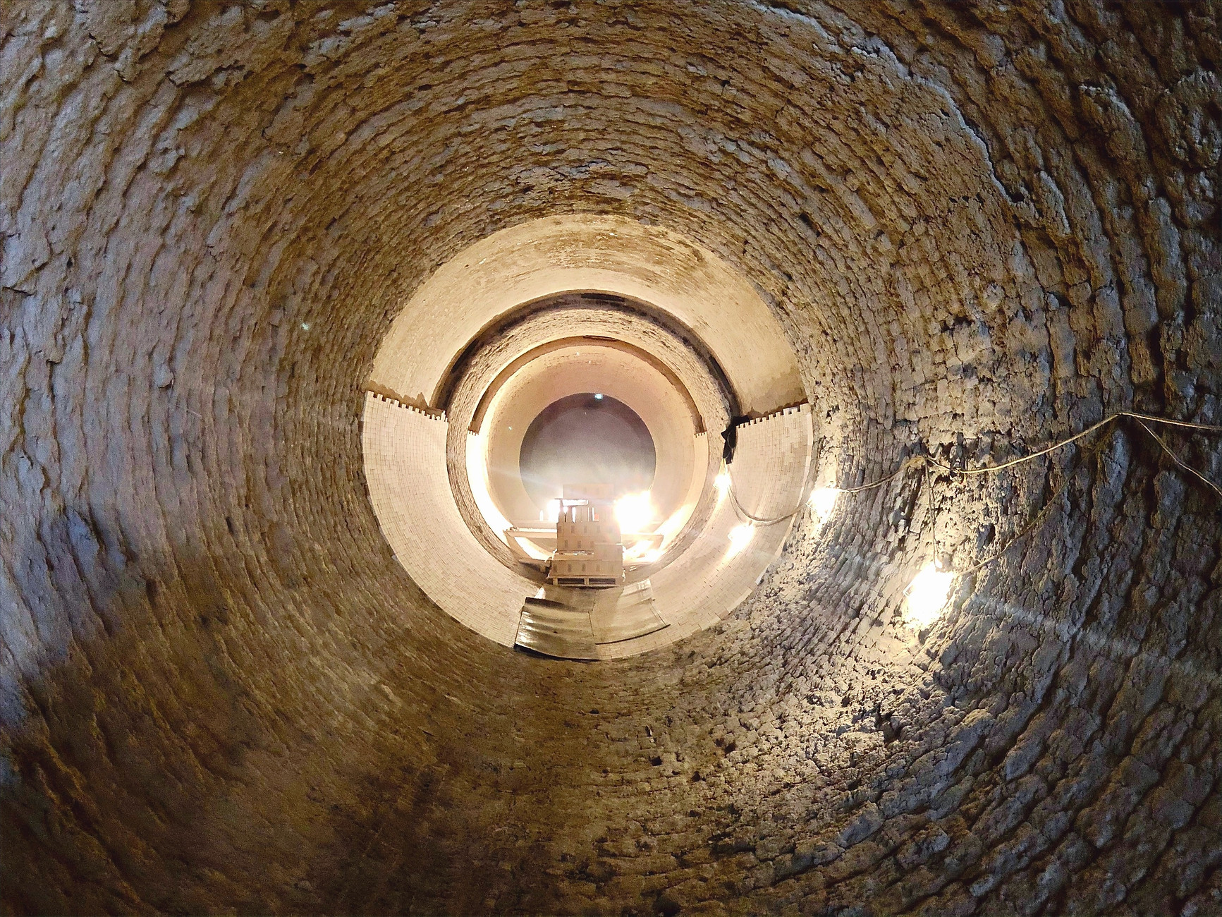 Large Tunnel